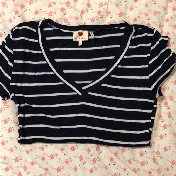 Cute V-Neck - Picture 2 of 2